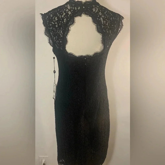 NWT ADRIANNA PAPELL LACE OVERLAY CUTOUT BACK SHEATH BLACK DRESS Size 6 - Picture 4 of 12